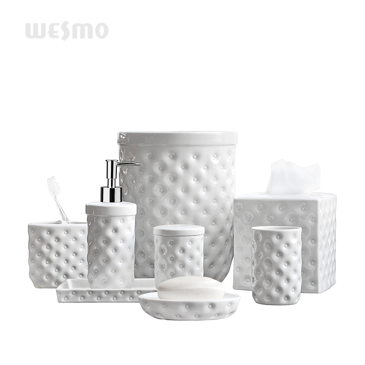 White porcelain bathroom 7 pieces set hotel bathroom toiletries mouthwash cup bath bottle set